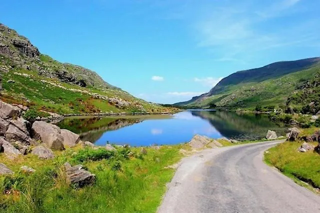 Horseshoe Cottage, *